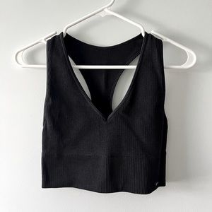 Gilly Hicks Go Seamless Plunge Sportlette in Black, Size medium